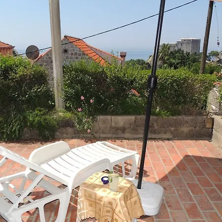 Sunshine Apartment *